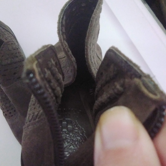 Vince Camuto Prasata Ankle Boots - Picture 7 of 13